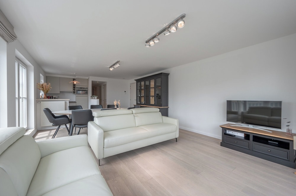 Apartment in Knokke Near Lippenslaan