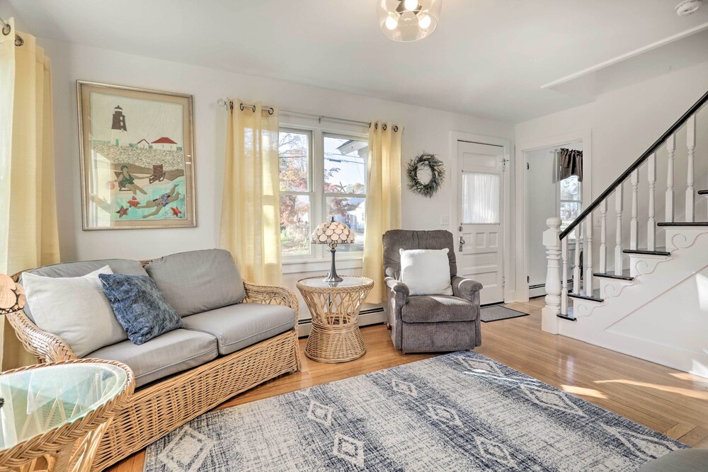 Cozy Historic Wakefield Home Close to Beaches - Property Image 20