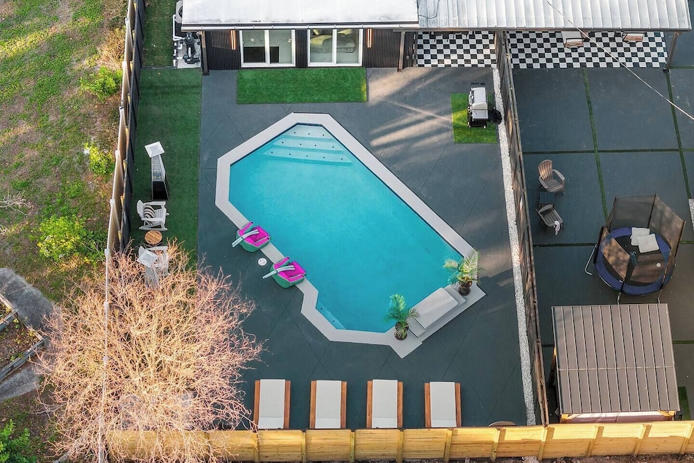 Luxury poolside paradise