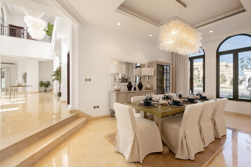 Villa on Beach w Private Pool The Palm Jumeirah