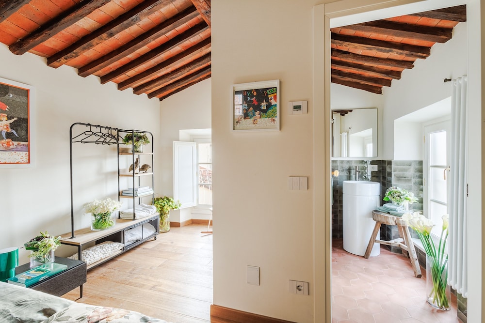 Lunav House in Lucca