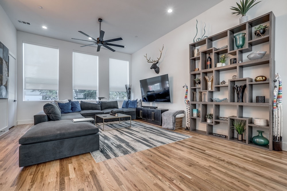 2912 Raleigh