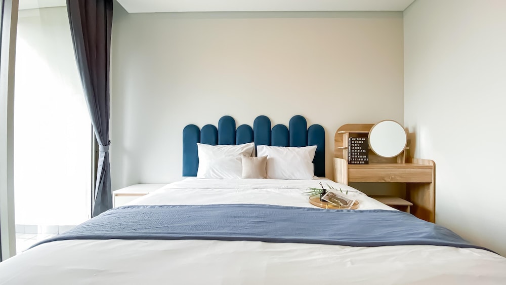 Brand New And Homey Studio At Gold Coast Apartment Pik