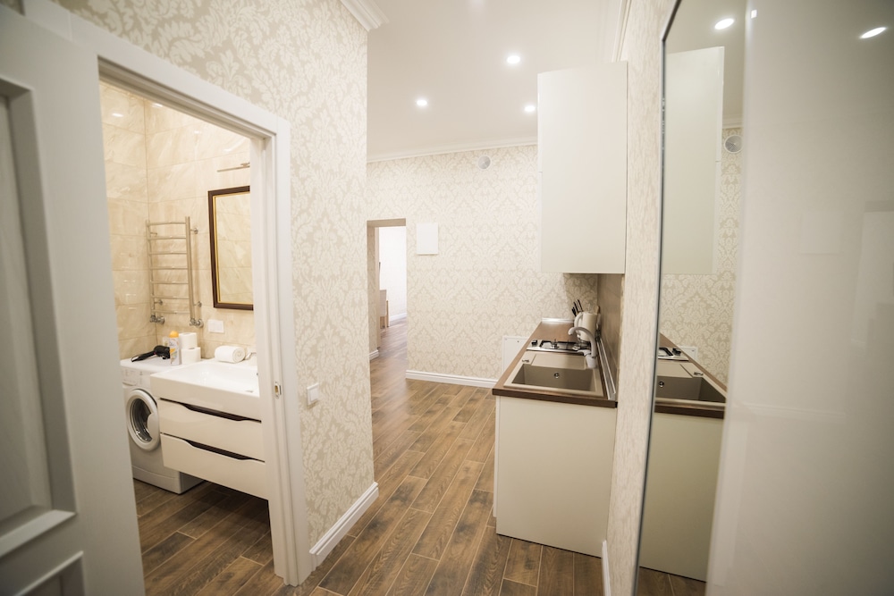 ASAO Apartments Walking Center Zone