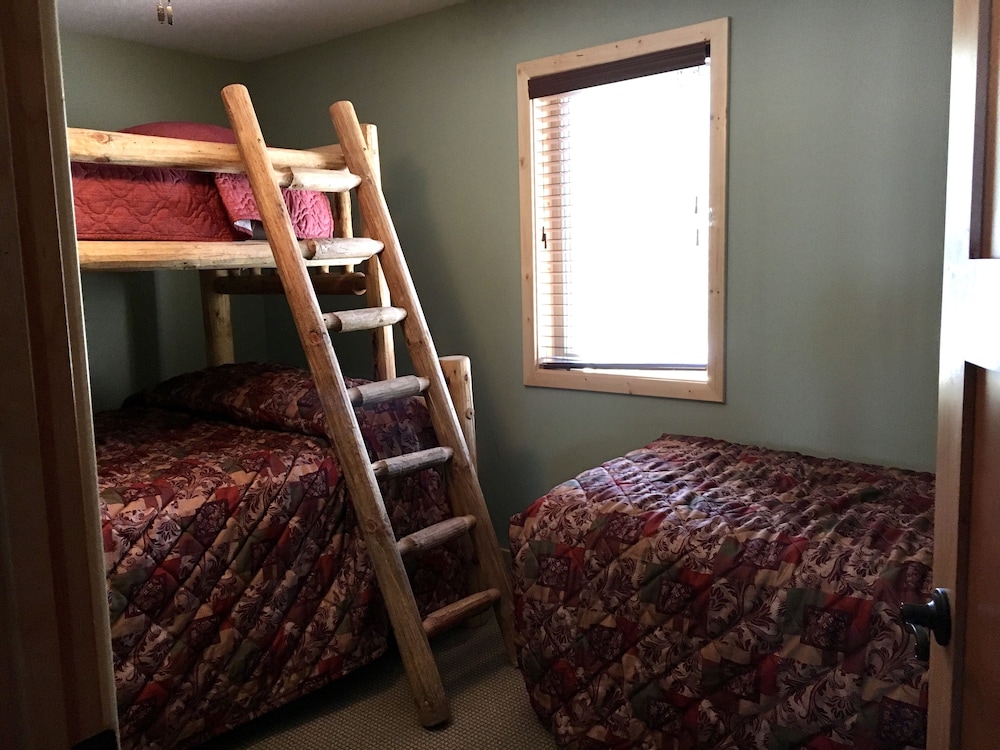 Sportsman's Lodge