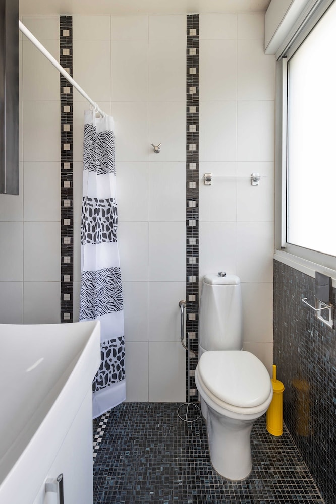 F33 by TLV2RENT view 4