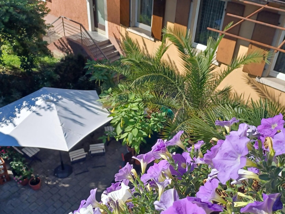 Holiday Apartment Monet in Oberrotweil