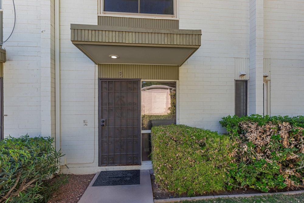 New-heatherbrae 8-old Town-camelback View