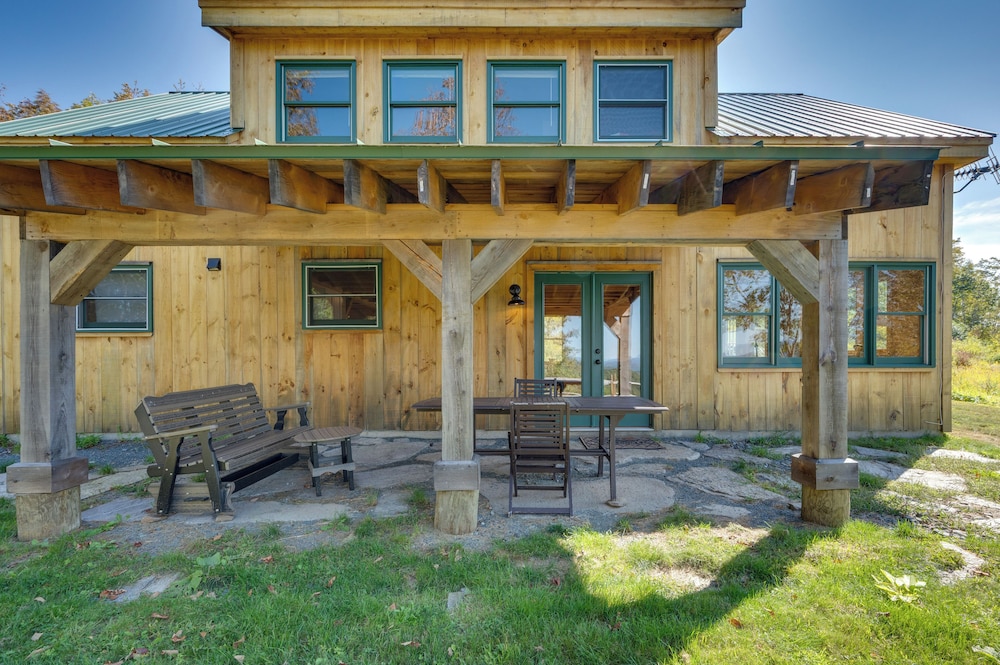 Unplug, Unwind & Explore: Remote Vermont Cabin