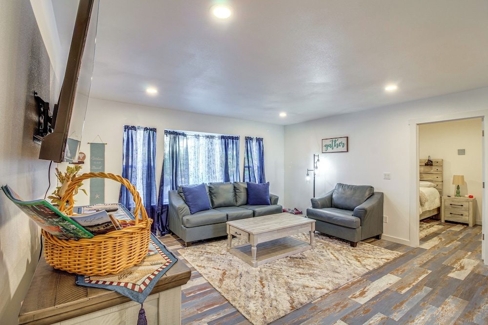 Near Ocean: 'home Away From Home' in Gold Beach