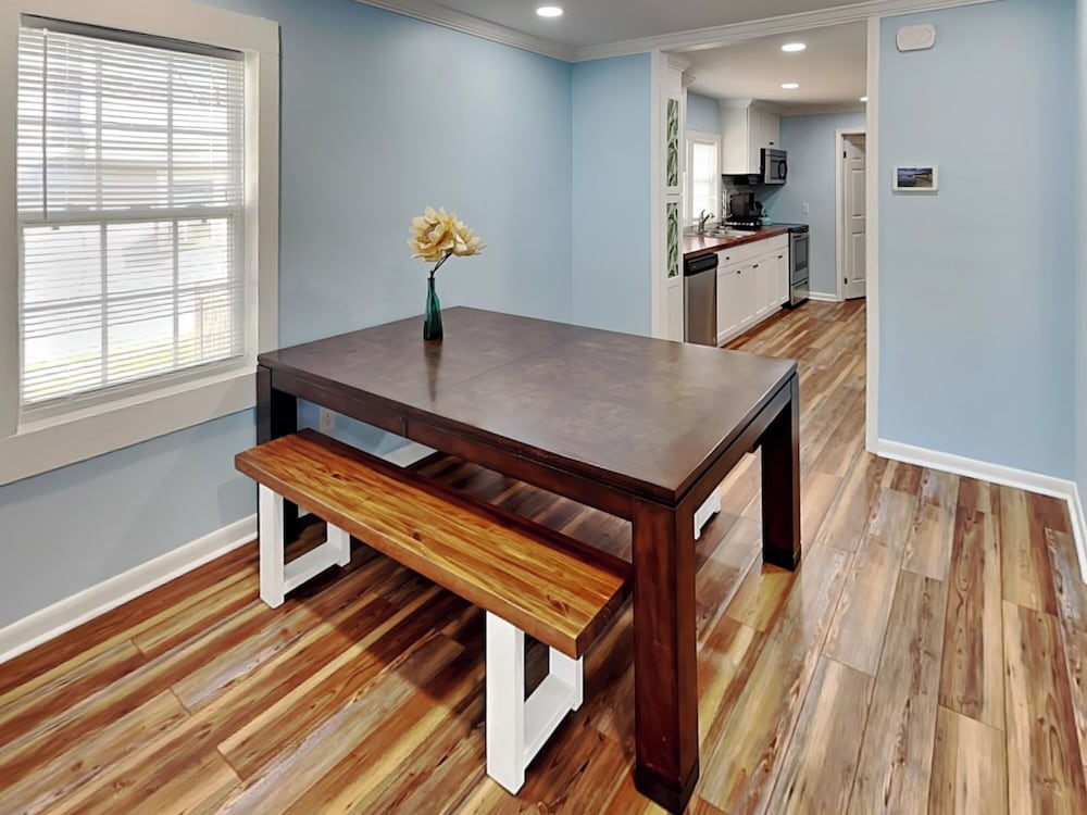 East Coast Ku'uipos Cottage by Carolina Retreats