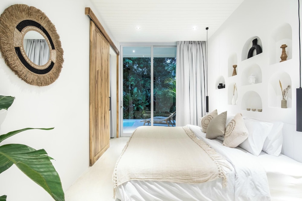 Chic 2BR Villa, 5min to Bingin's Coastal Bliss