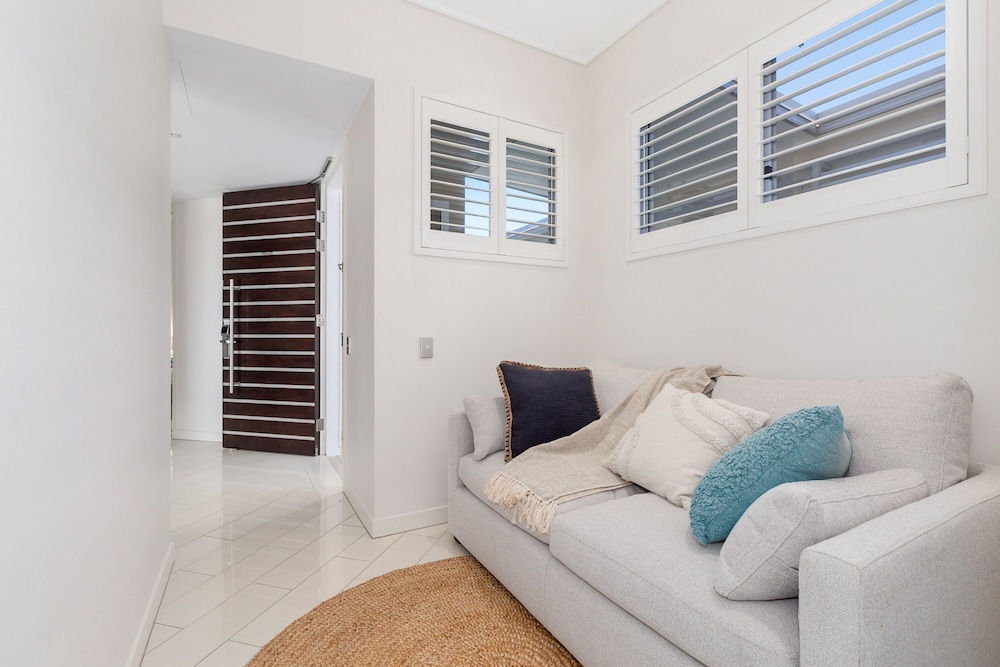 Luxury Apartments on Bells Boulevard