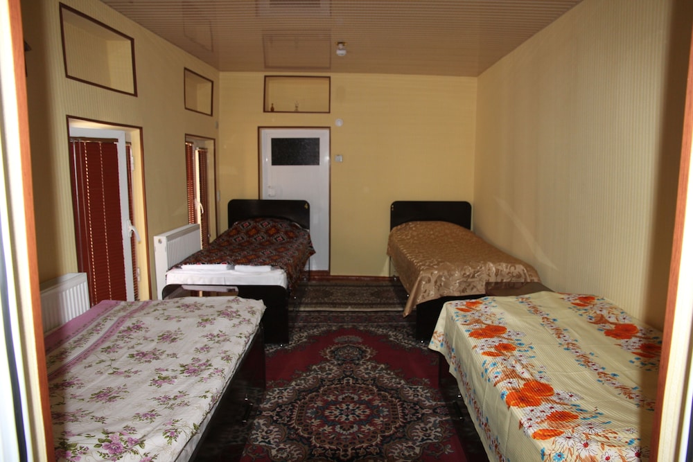 Payraviy Guest House - Hostel
