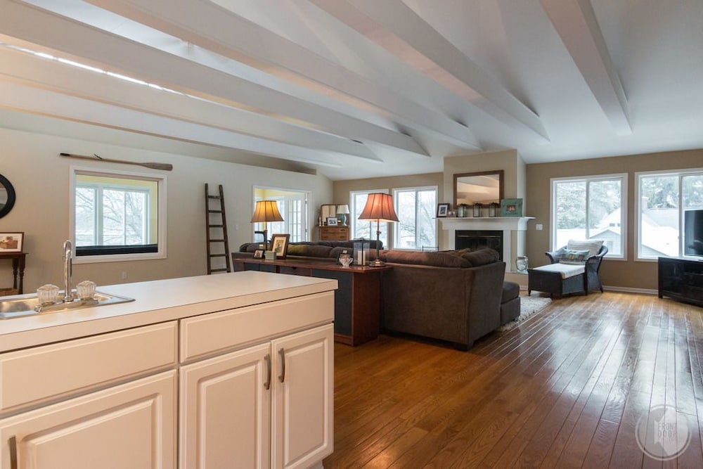 Bay View Loft