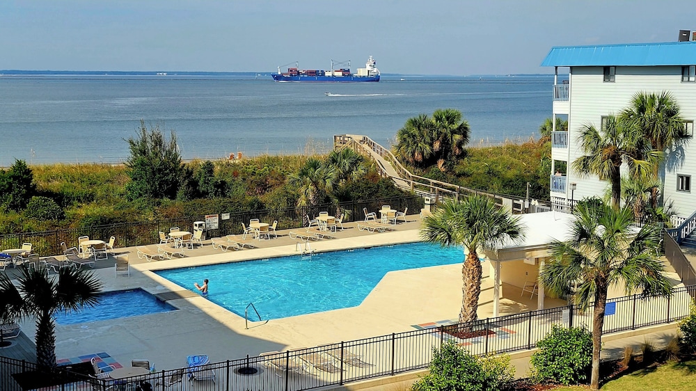 Beach Racquet B by Tybee Vacation Rentals