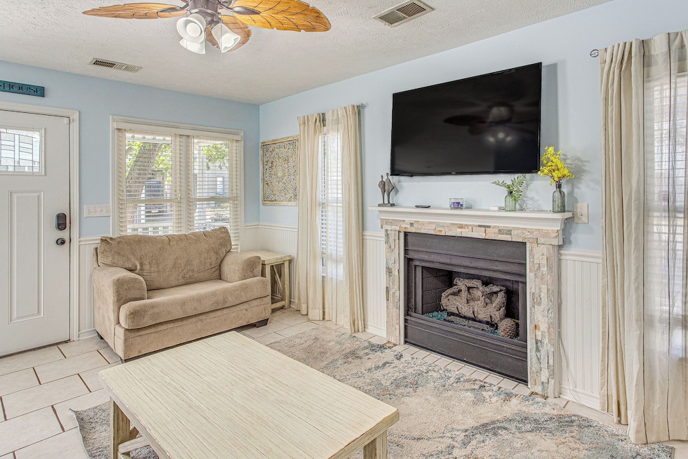 < 1 Mi to Ocean: North Myrtle Beach Home w/ Grill!