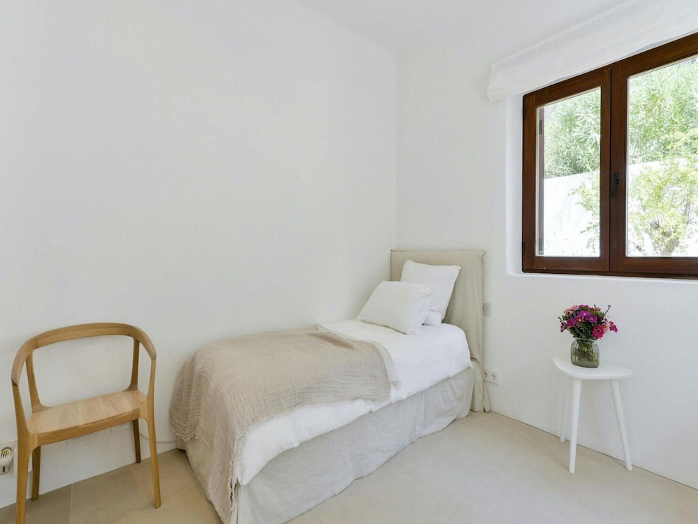 Holiday Home With Children Play Area