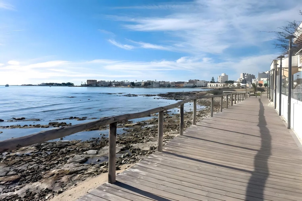 Casa Terrazza Sul Mare in Torre Lapillo