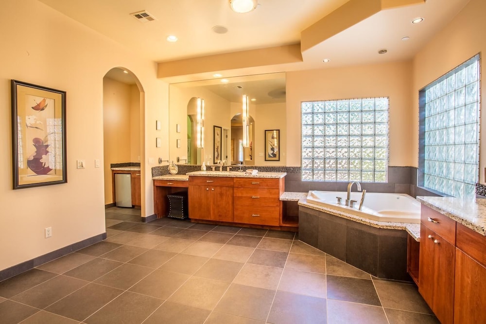 Bella Turquoise By Signature Vacation Rentals
