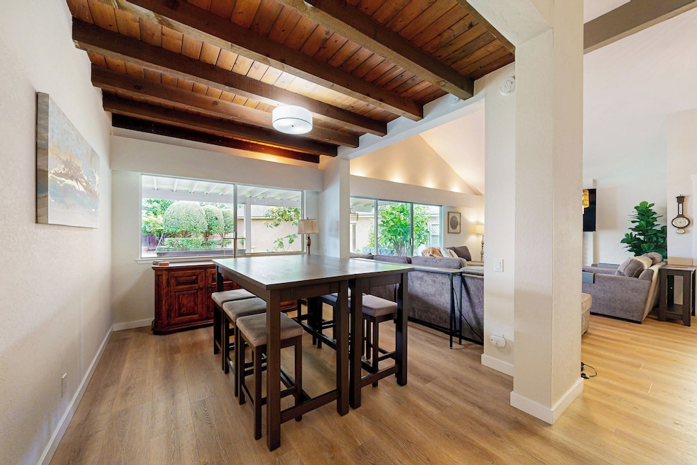 4BR Dog-friendly Home w/ Pool, Spa, Grill & A/C
