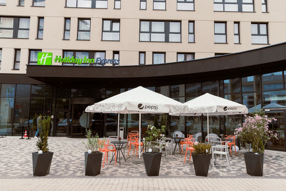 Hotel Holiday Inn Express Warsaw - Mokotow, an IHG Hotel - Image 1