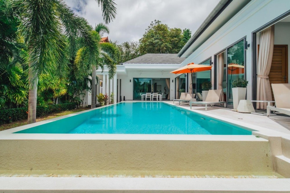 Pool & Wellness
