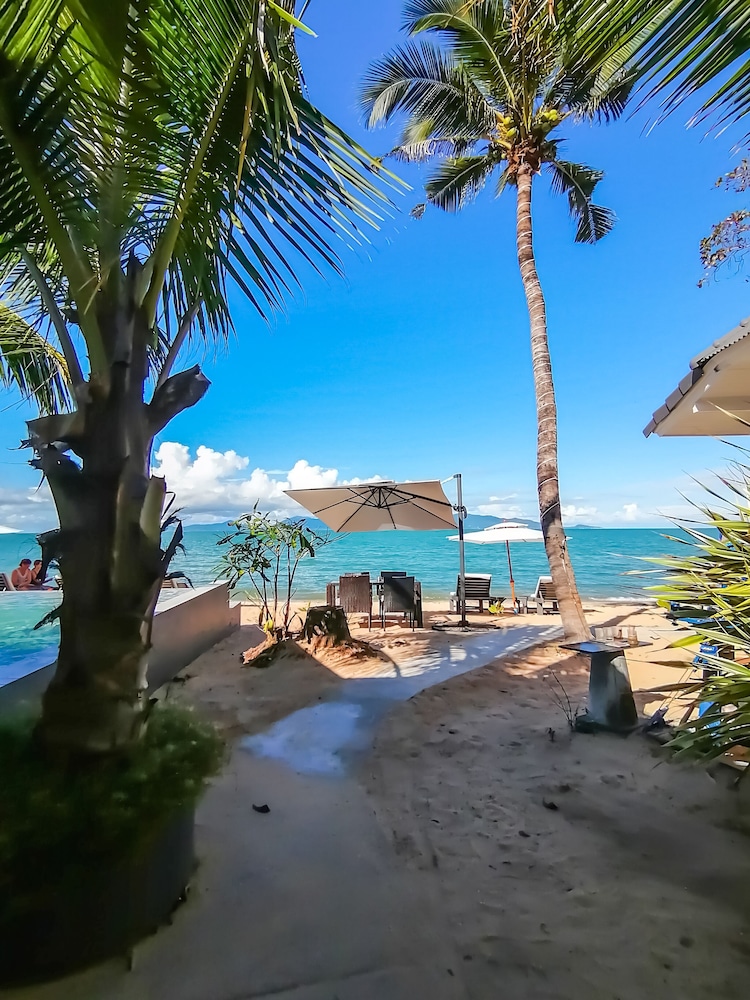 The Cosy Beach Resort
