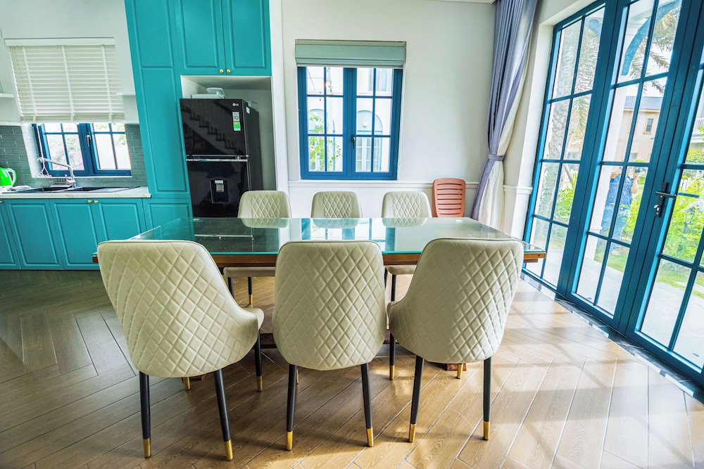 Luxury 4 br Emerald Villa-Novaworld PT