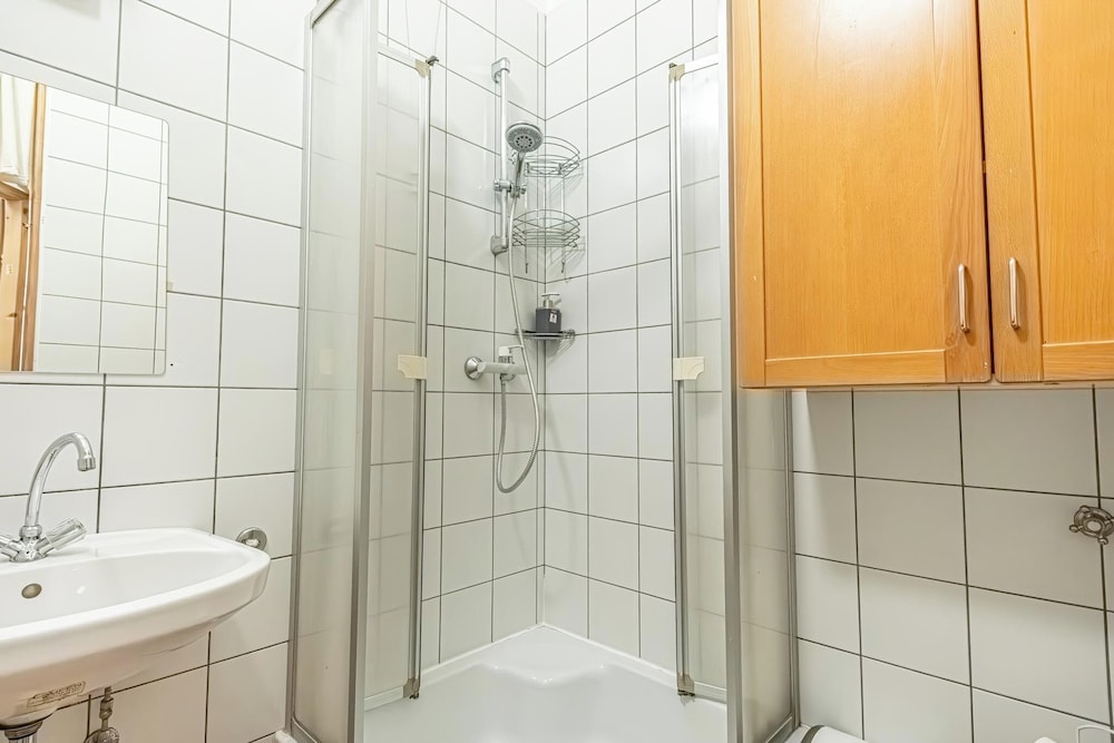 Affordable 2BR Apt Long Stay Stadthalle