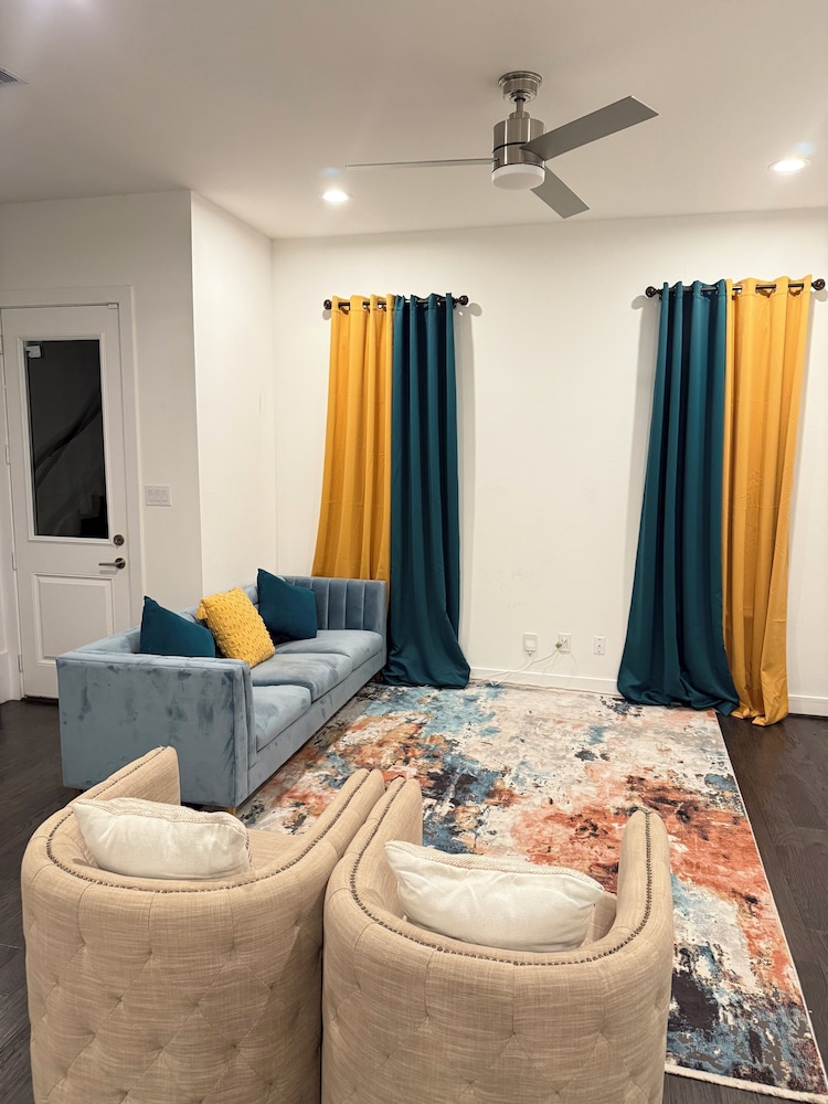 Luxury 3BR for Families Nurses and Group