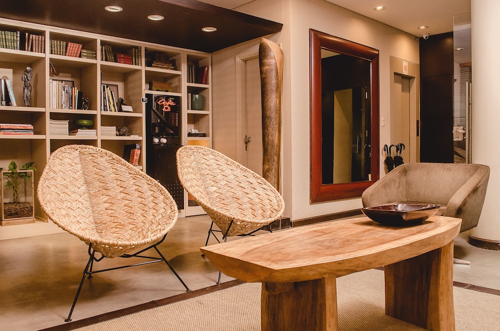 27 Suites Apart Hotel