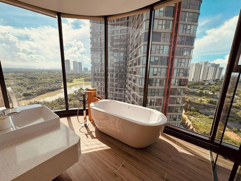 Sakura Homestay - Landmark Ecopark