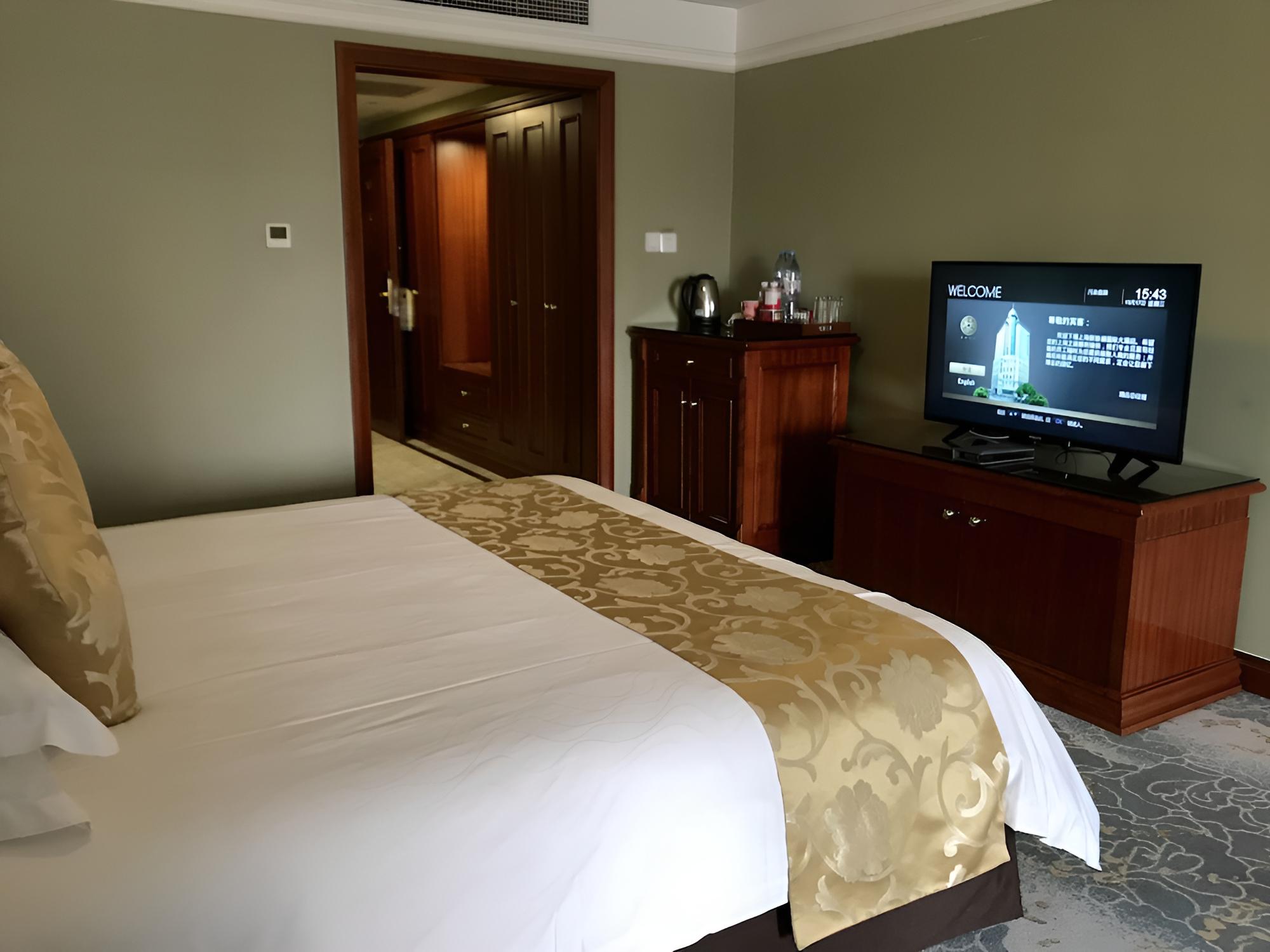The Bund Riverside Hotel