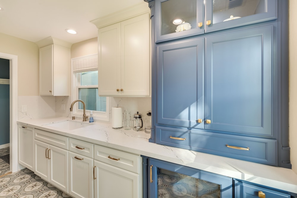 4 Mi to Dtwn San Jose: Sleek & Modern Duplex!
