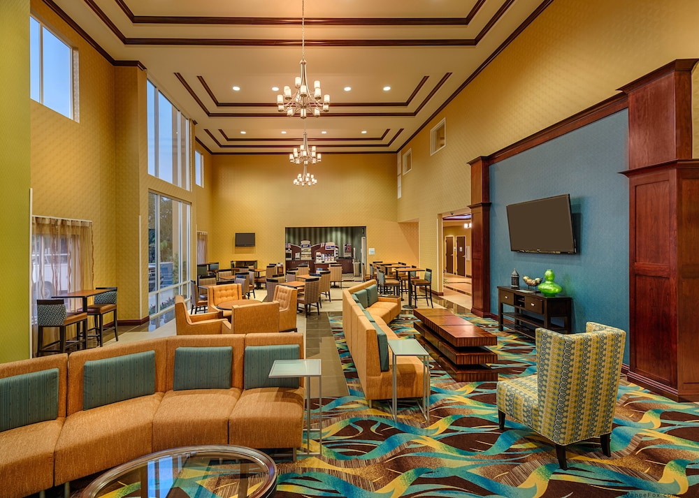 Red Bluff Vacations - Holiday Inn Express Hotel  Suites Red Bluff-South Redding, an IHG Hotel - Property Image 4