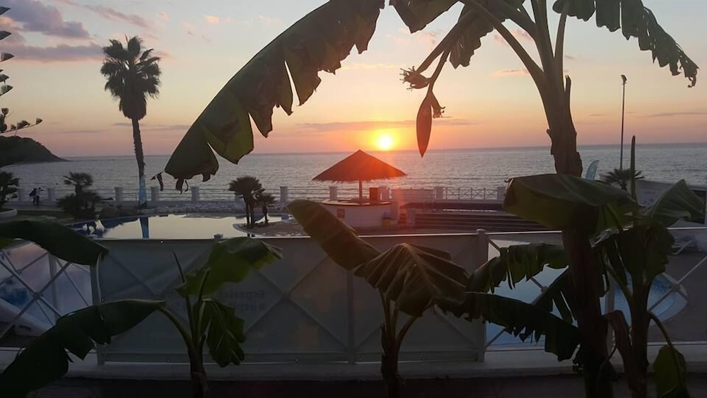 Cala Petrosa Resort