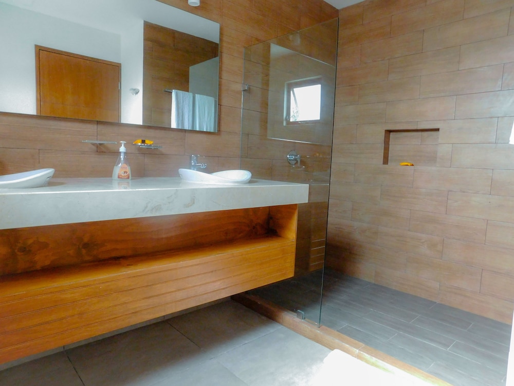 Aquastar By RT Vacation Rentals