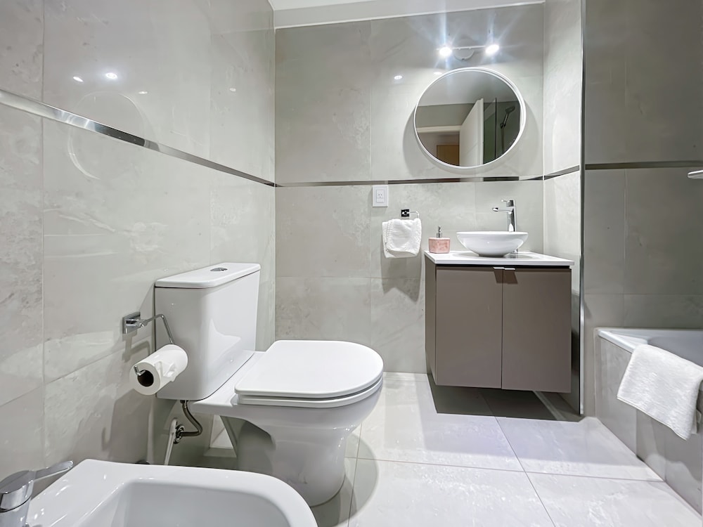 Ayres Suites Moreno