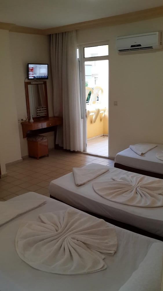 Caner Hotel