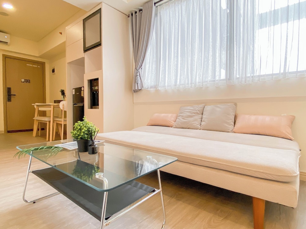 Modern White Accent 2Br Apartment Meikarta