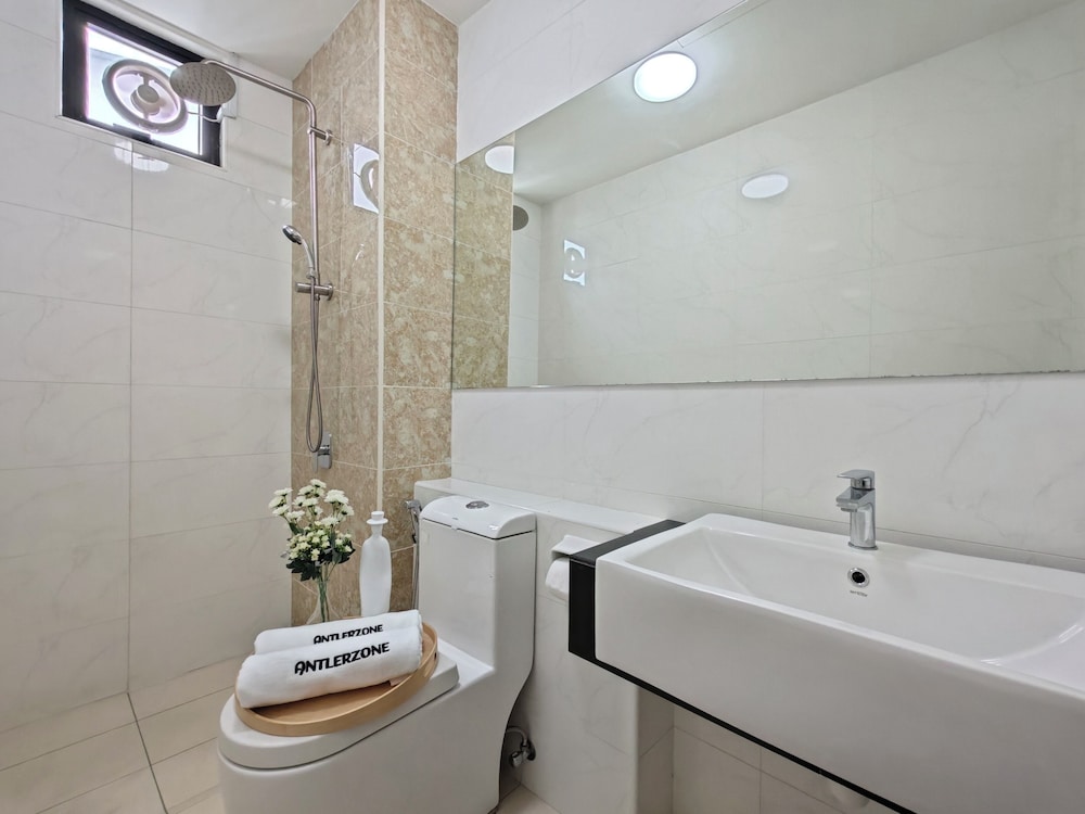 Kempas Dsummit Residences by Antlerzone