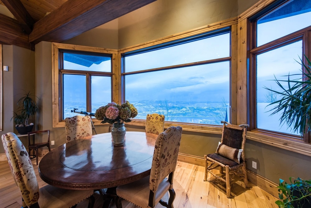Majestic Ski in Ski Out Estate
