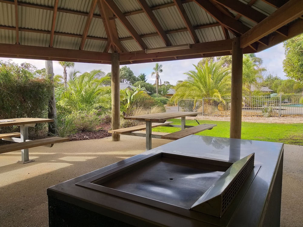 Island Cove Villas
