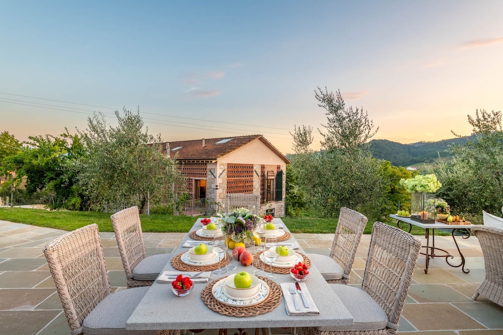 Valle del Sole Winery Farmhouse