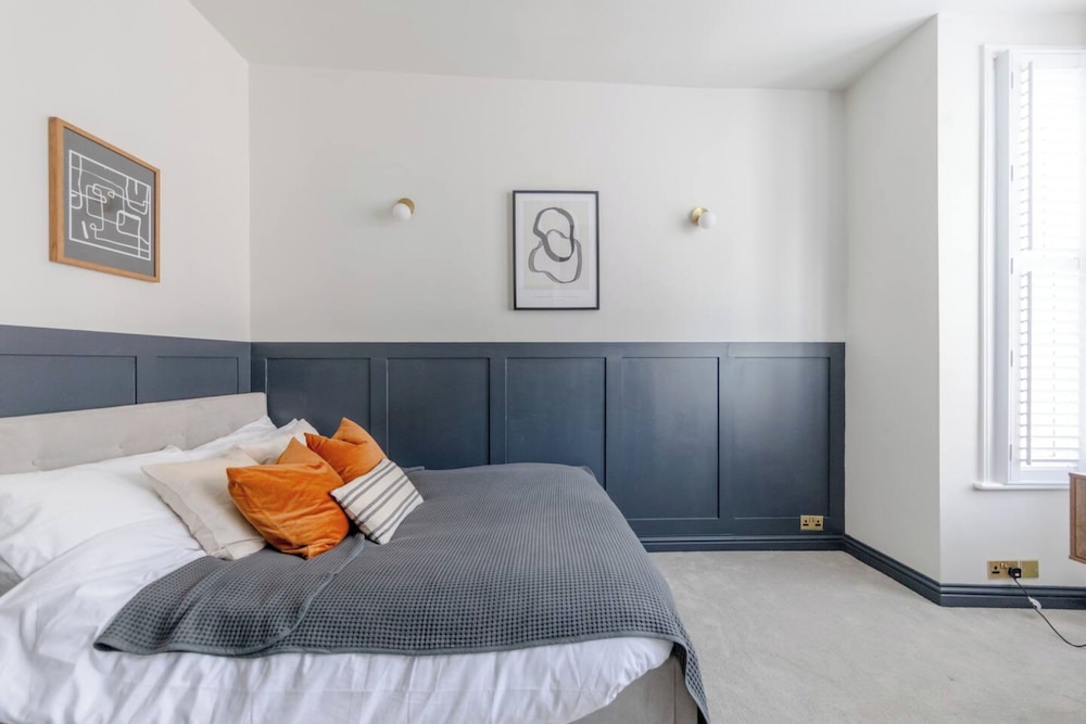Contemporary Elegance - 2BD Flat, Clapham!