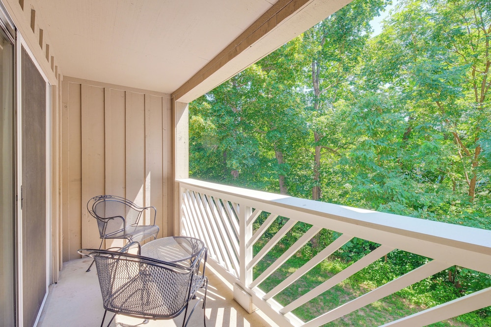 Resort Condo w/ Marina Access in Williamsburg!