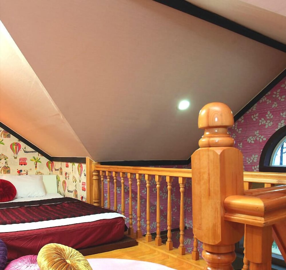 Petit Maison Pension