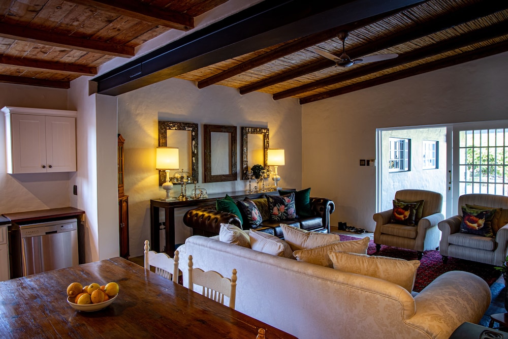 Oak Falls Accomodation view 3