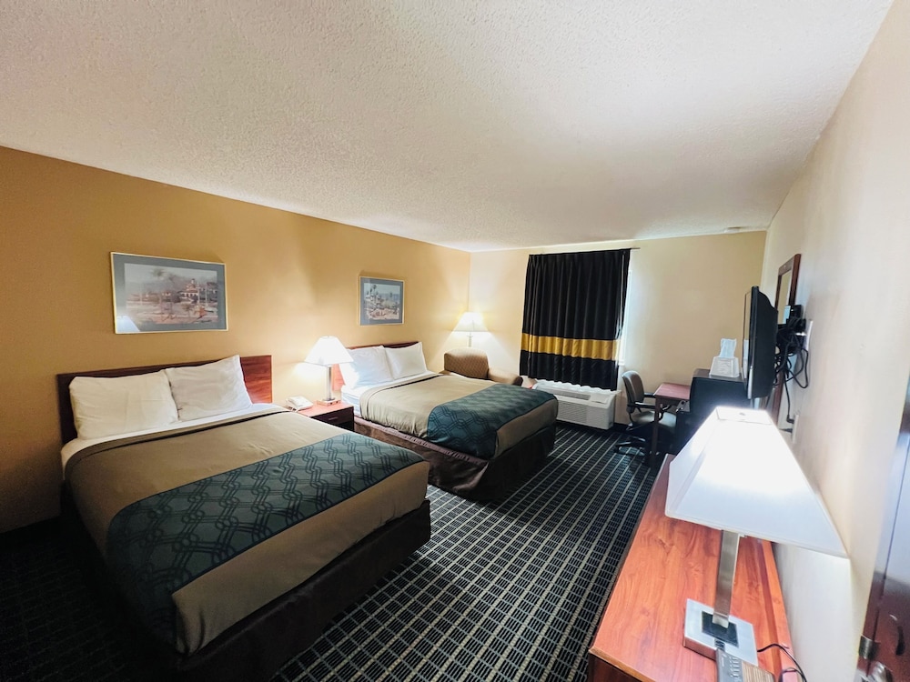 Hometown Inn & Suites view 2